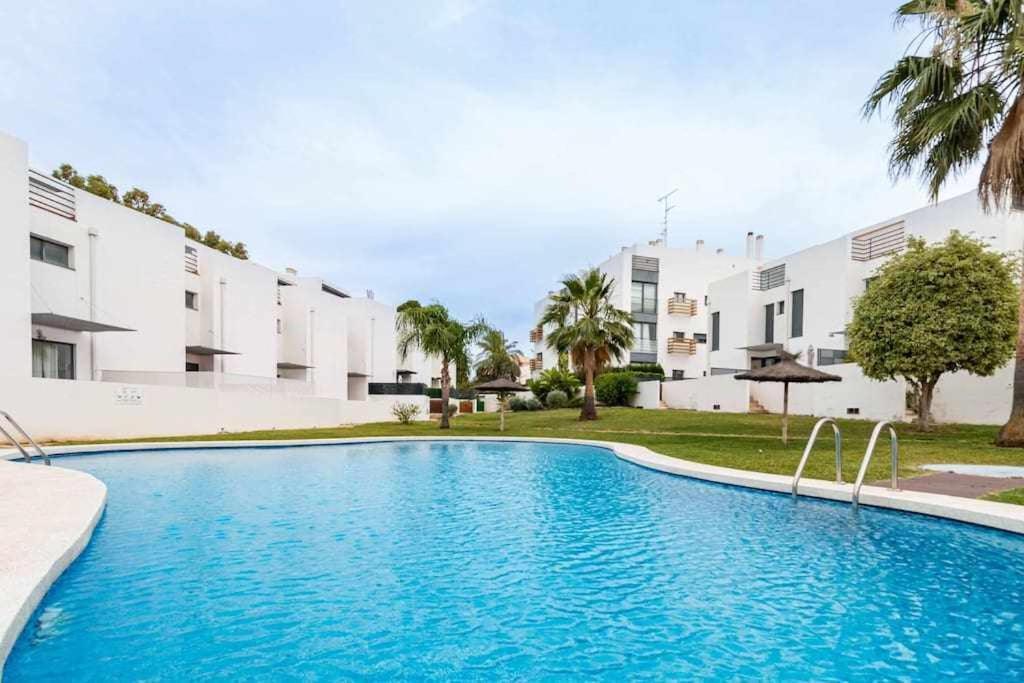 Apartamento Moderno Tranquilo Con Piscina Y Jardin Дения Экстерьер фото